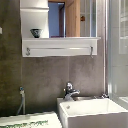 Renove Au Pied Des Pistes Avec Balcon Et Wifi - Fr-1-344-949 Apartment *